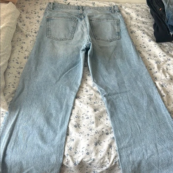 Light Wash Denim Jeans - Picture 3 of 4